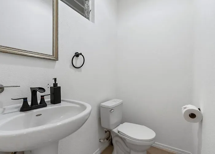 Vv2 2 - 2Bdrm Condo Short Walking Distance To Beach Apartamento *