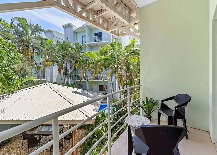 Vv2 2 - 2Bdrm Condo Short Walking Distance To Beach